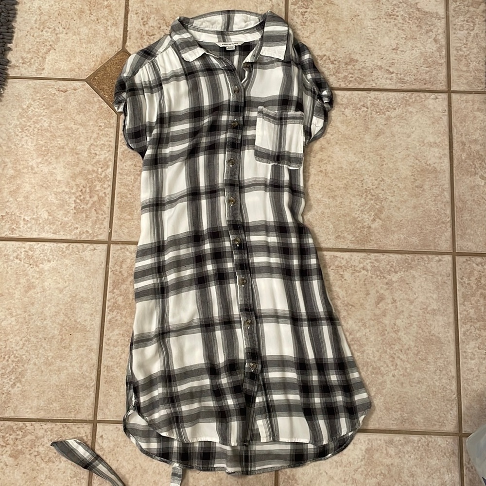 American Eagle white and black plaid dress